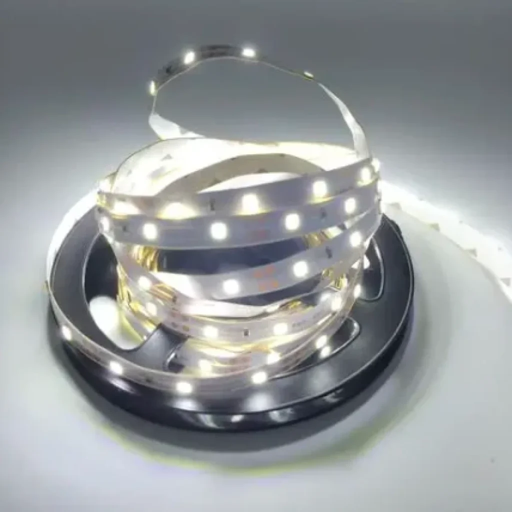 HHY DJ-8mm-2835-60D-12V-2.4W LED Strip Light square product image