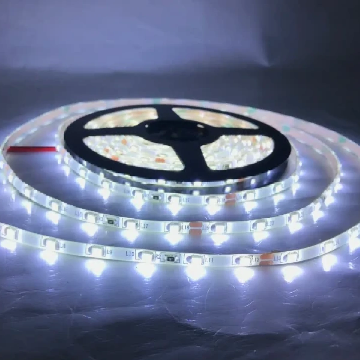 DJ-8mm-2835-60D-24V-2.4W LED Strip Light